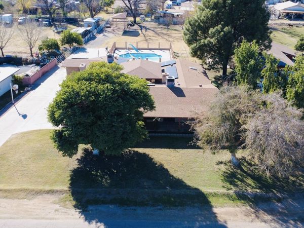 8705 W LILLIAN Lane S, Tolleson, AZ 85353