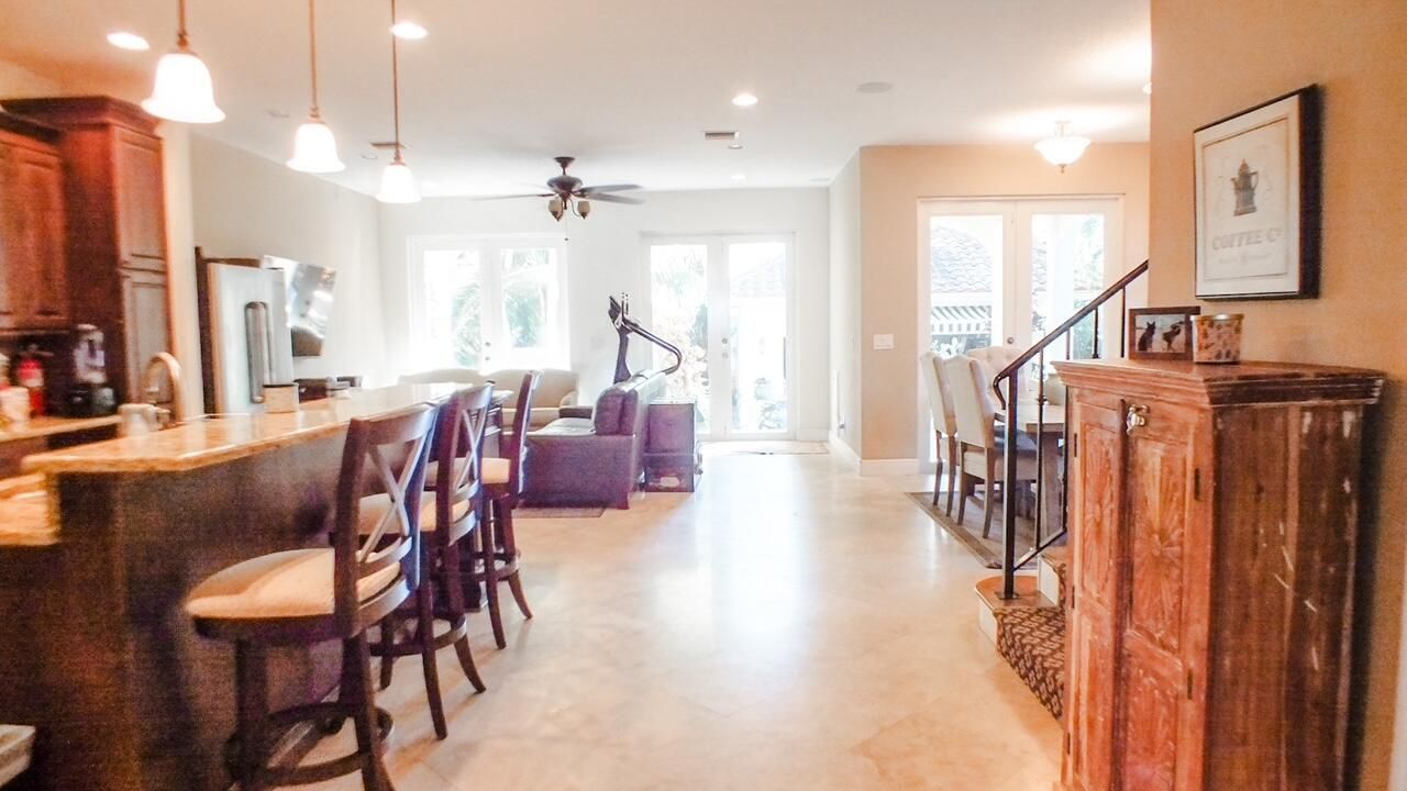 218 N Palmway, Lake Worth Beach, FL 33460 Photo