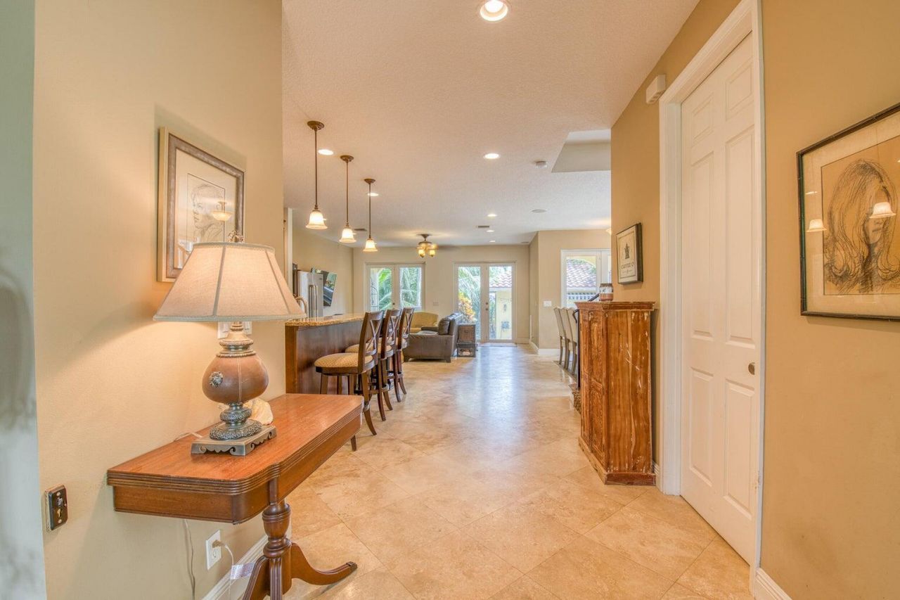 218 N Palmway, Lake Worth Beach, FL 33460 Photo