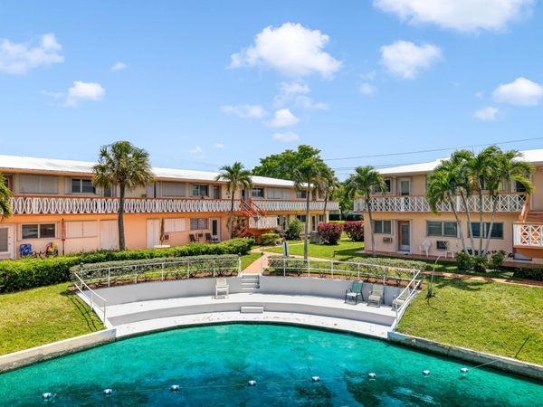 1000 SW 10th Avenue, Unit 9, Hallandale Beach, FL 33009