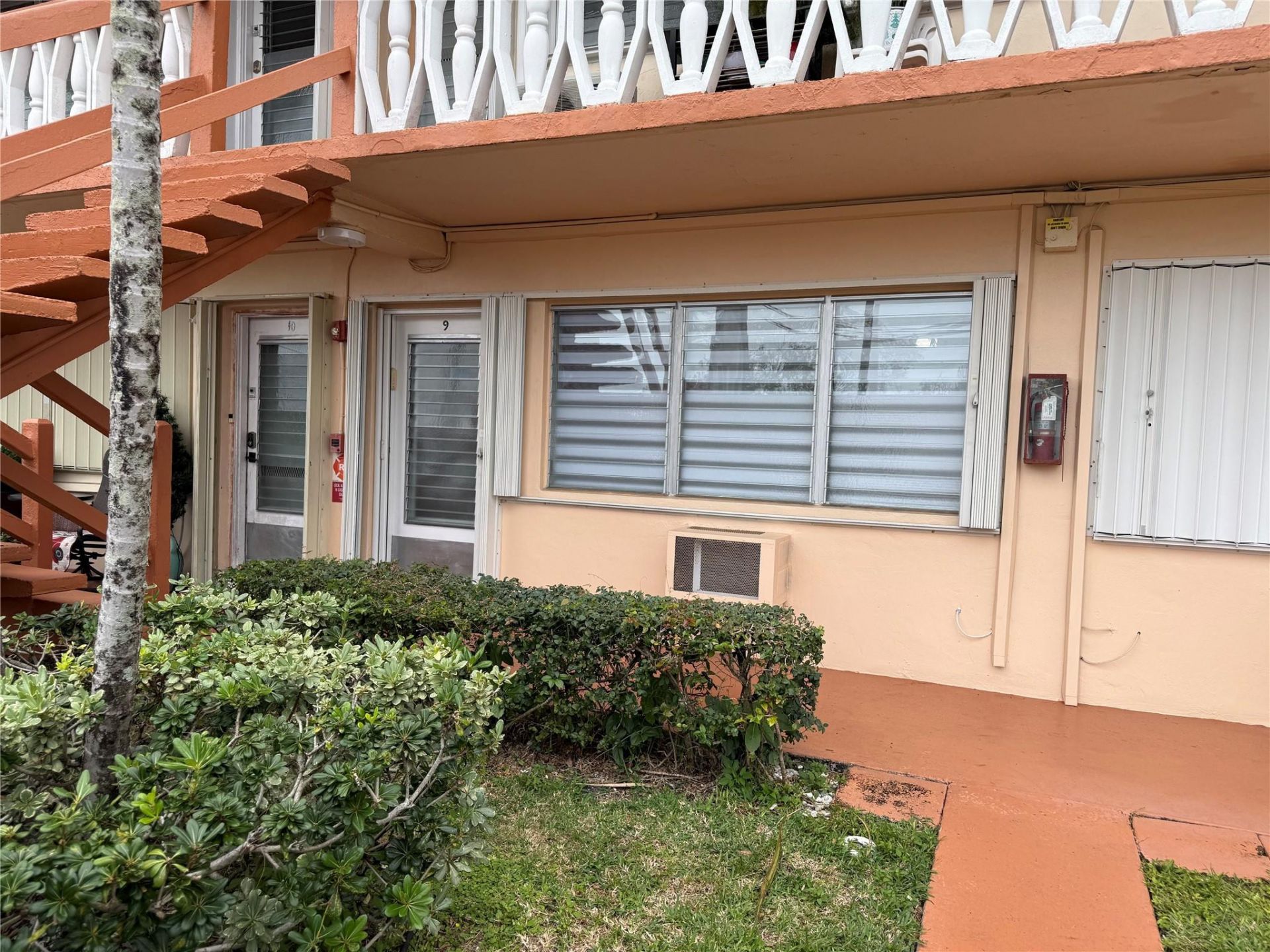 1000 SW 10th Avenue, Unit 9, Hallandale Beach, FL 33009 Photo