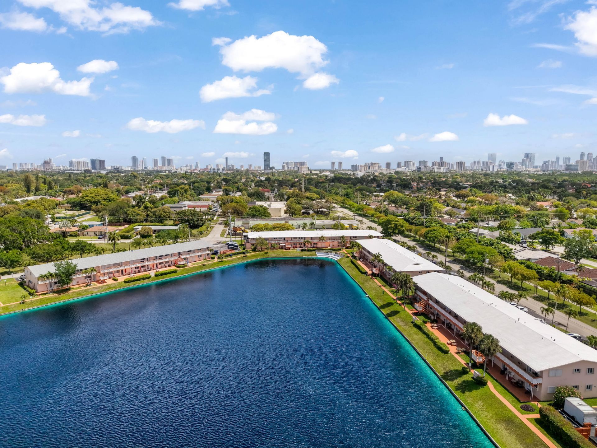 1000 SW 10th Avenue, Unit 9, Hallandale Beach, FL 33009 Photo