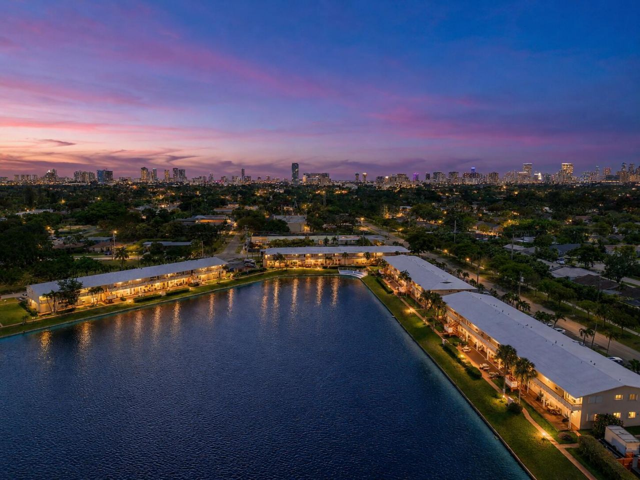 1000 SW 10th Avenue, Unit 9, Hallandale Beach, FL 33009 Photo