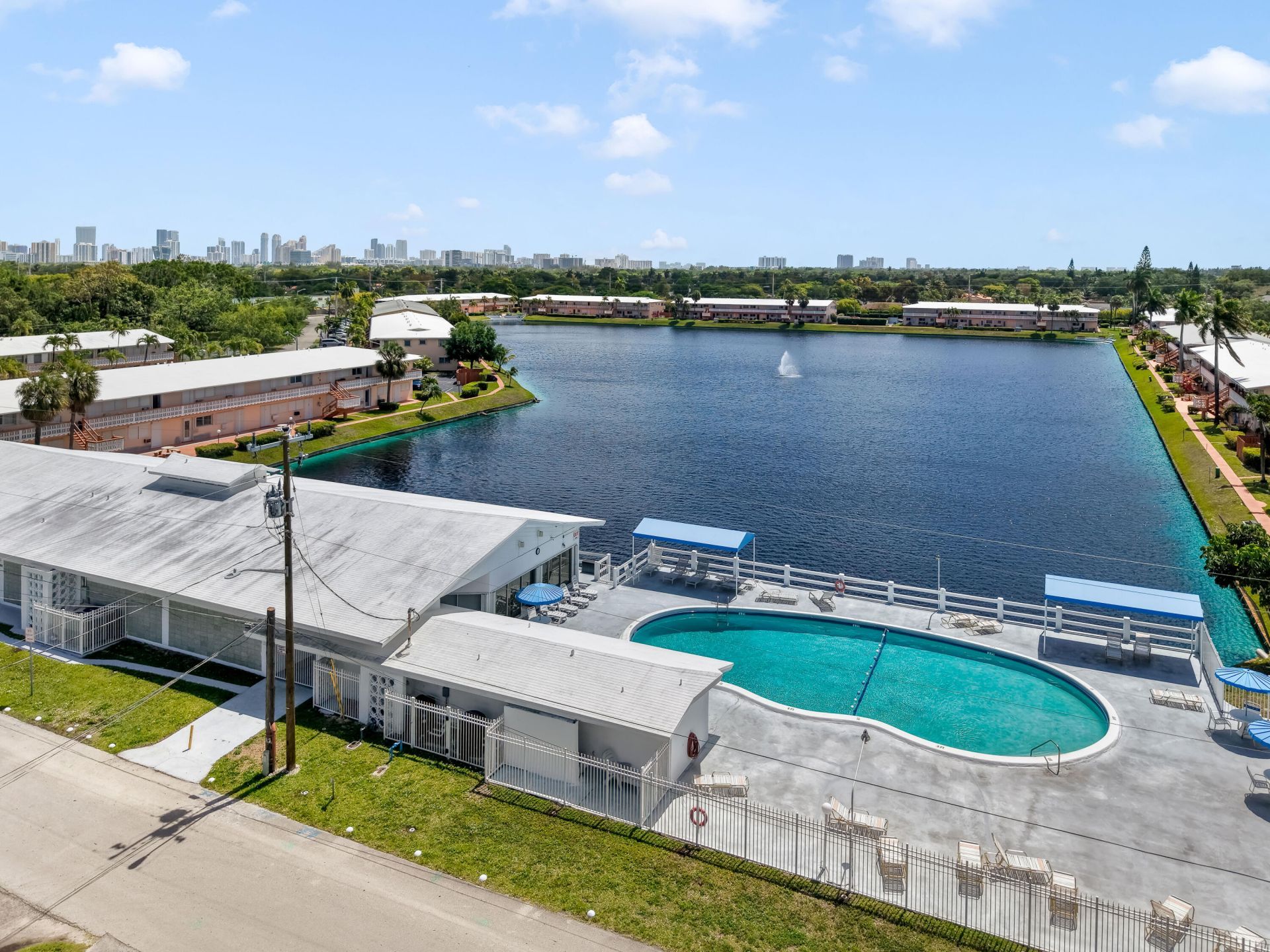 1000 SW 10th Avenue, Unit 9, Hallandale Beach, FL 33009 Photo