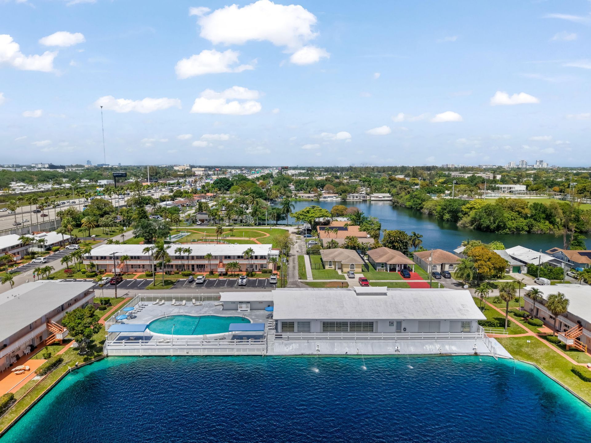 1000 SW 10th Avenue, Unit 9, Hallandale Beach, FL 33009 Photo