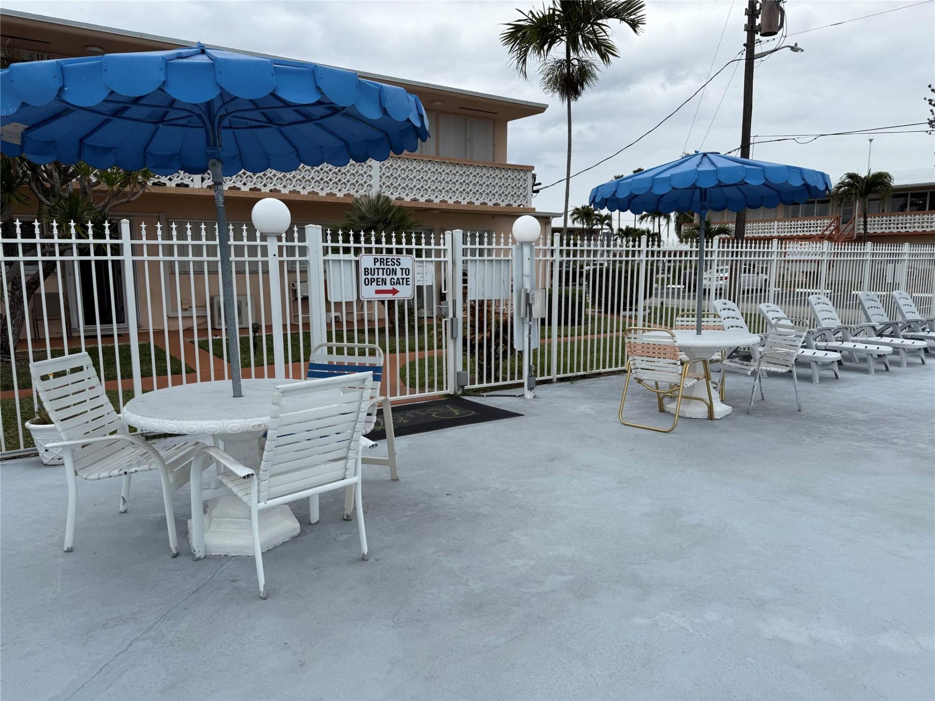 1000 SW 10th Avenue, Unit 9, Hallandale Beach, FL 33009 Photo