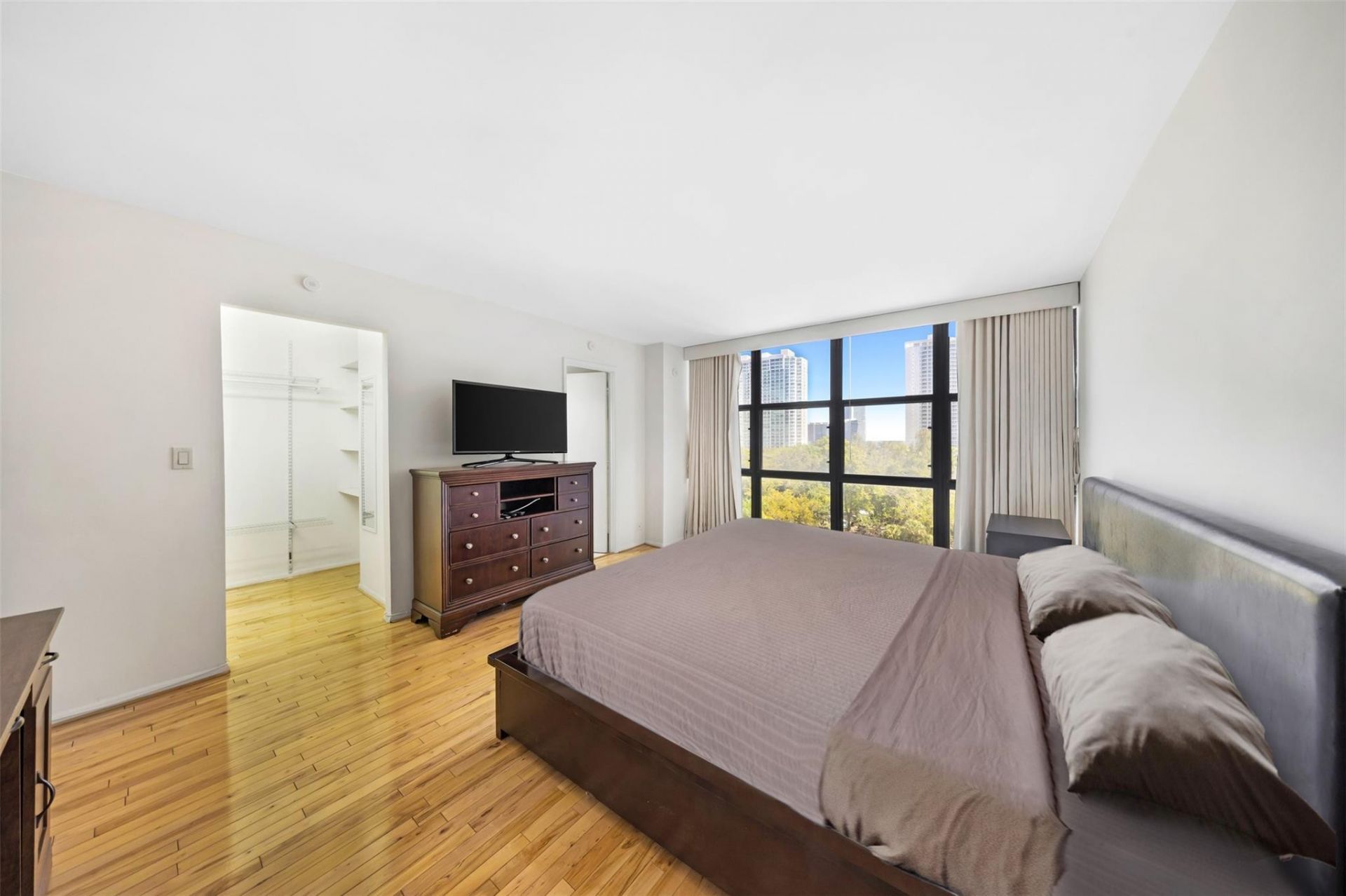 18181 NE 31st Court, Unit 804, Aventura, FL 33160 Photo