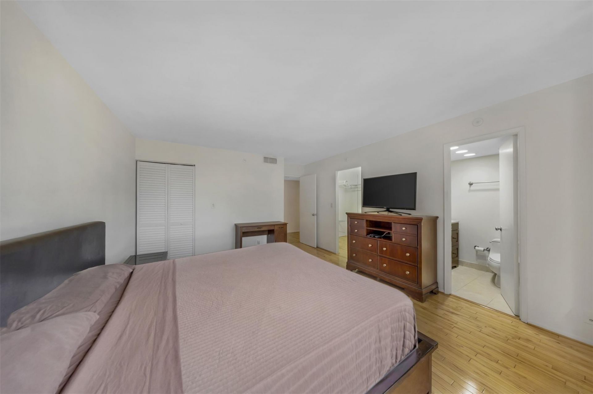 18181 NE 31st Court, Unit 804, Aventura, FL 33160 Photo