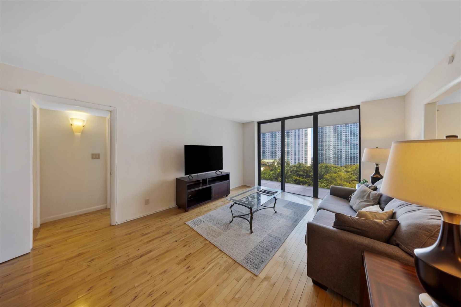 18181 NE 31st Court, Unit 804, Aventura, FL 33160 Photo