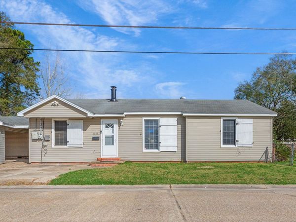 1307 Park Avenue , New Iberia, LA 70560