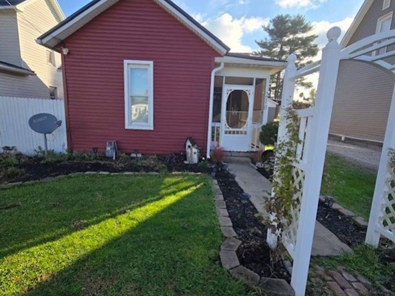 210 S 4th Street, Byesville, OH 43723 Photo 1