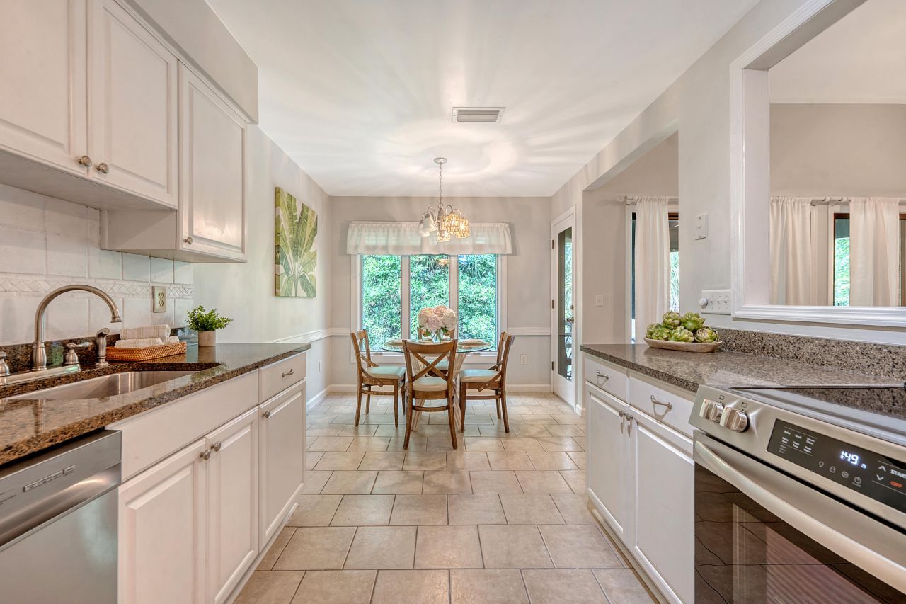 4770 Tennis Club Lane Photo 13