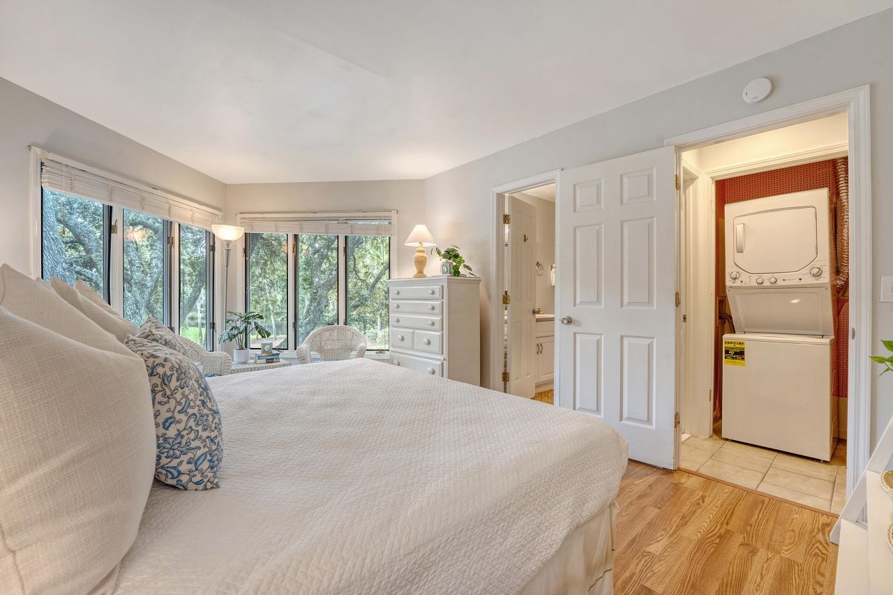 4770 Tennis Club Lane Photo 21