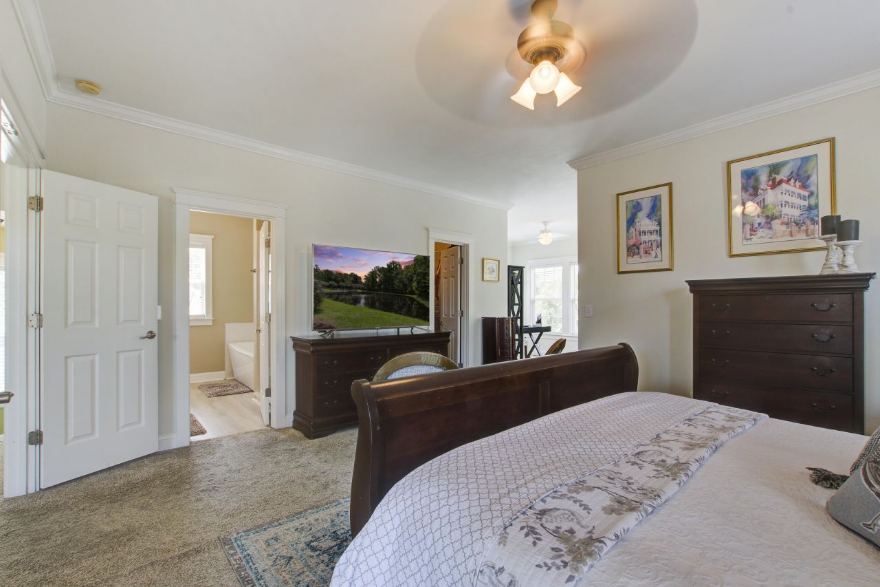 136 Heart Pine Circle Photo 24