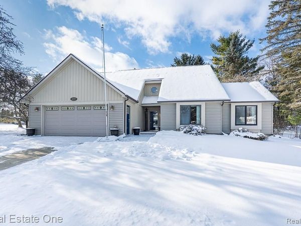 1217 Eagle Nest Drive, Oakland Twp, MI 48306