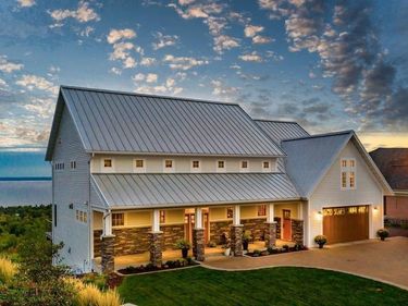 3725 North Ridge Road, Duluth, MN 55804