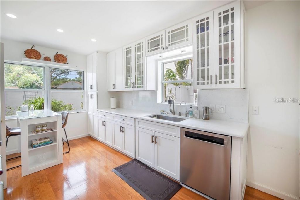 2200 2nd Street N, Saint Petersburg, FL 33704 Photo