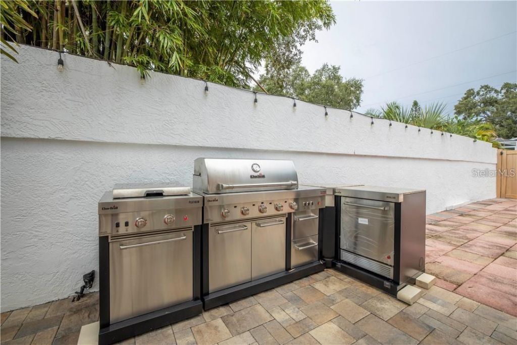 2200 2nd Street N, Saint Petersburg, FL 33704 Photo