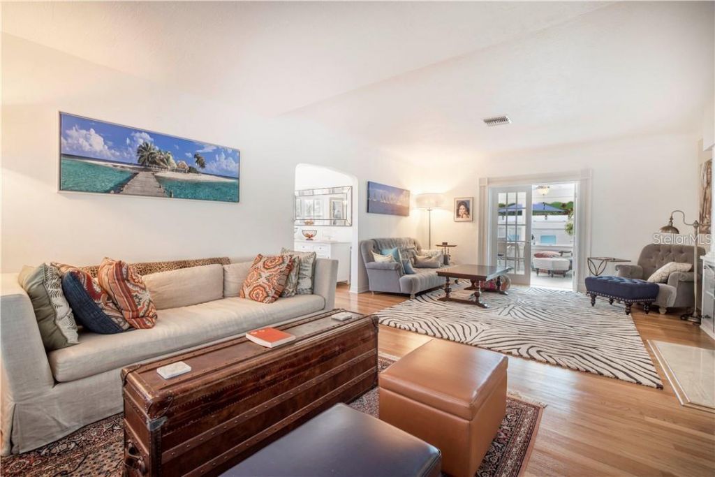 2200 2nd Street N, Saint Petersburg, FL 33704 Photo