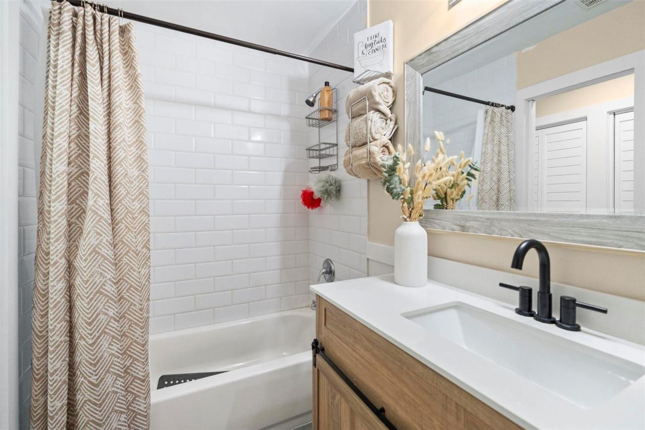 8412 Lopez Drive, Tampa, FL 33615 Photo