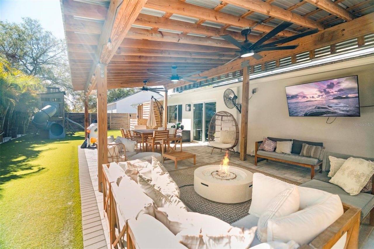 8412 Lopez Drive, Tampa, FL 33615 Photo