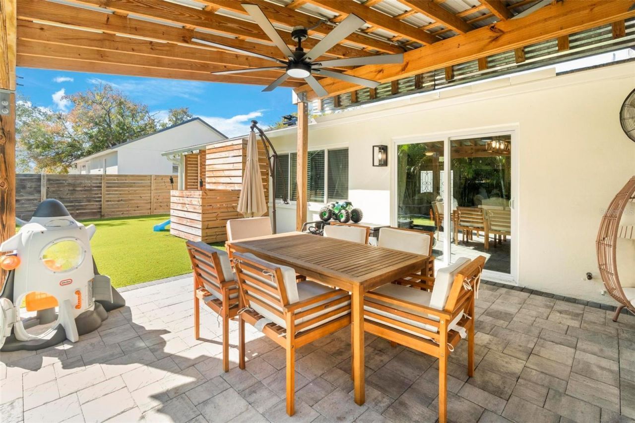 8412 Lopez Drive, Tampa, FL 33615 Photo