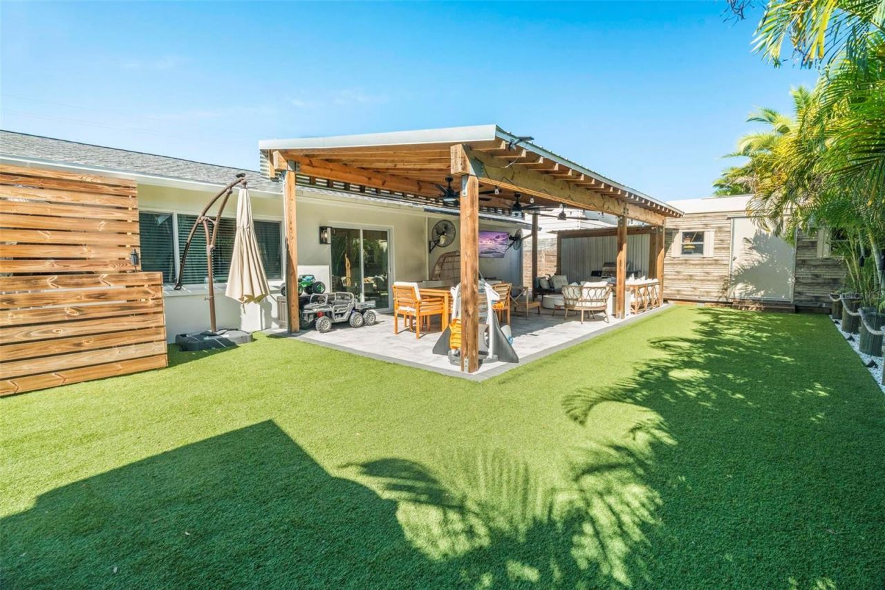 8412 Lopez Drive, Tampa, FL 33615 Photo