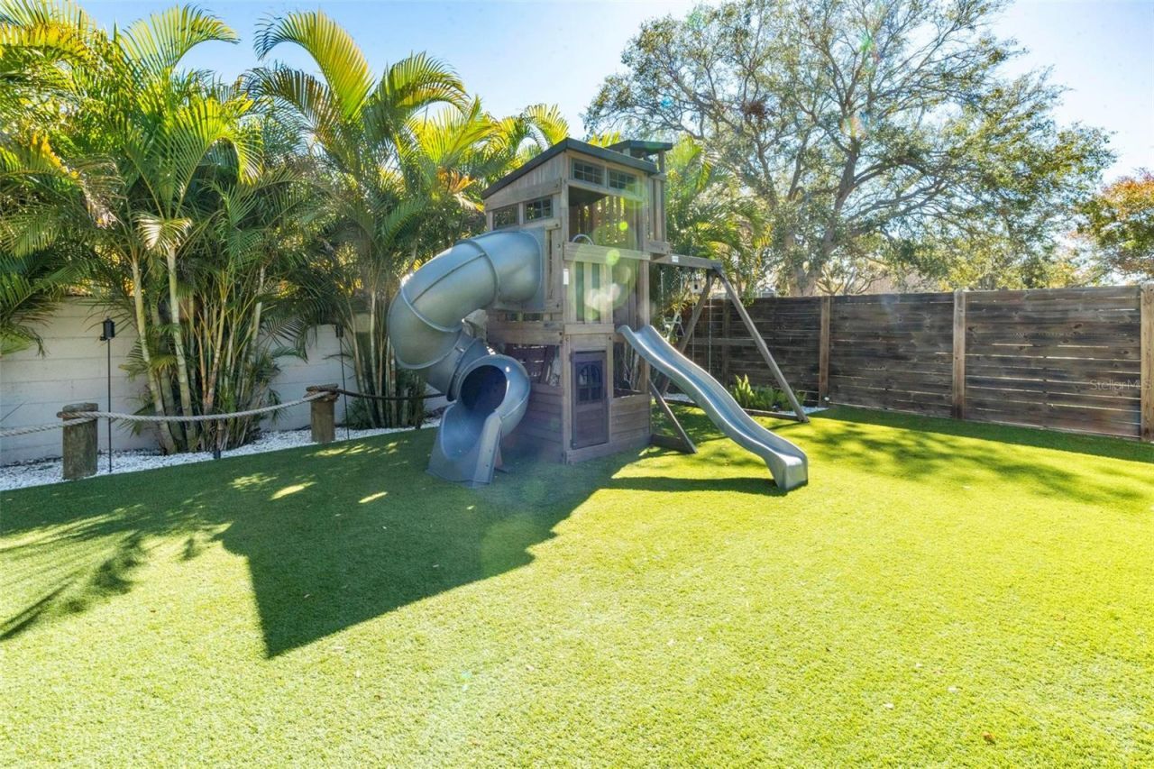 8412 Lopez Drive, Tampa, FL 33615 Photo