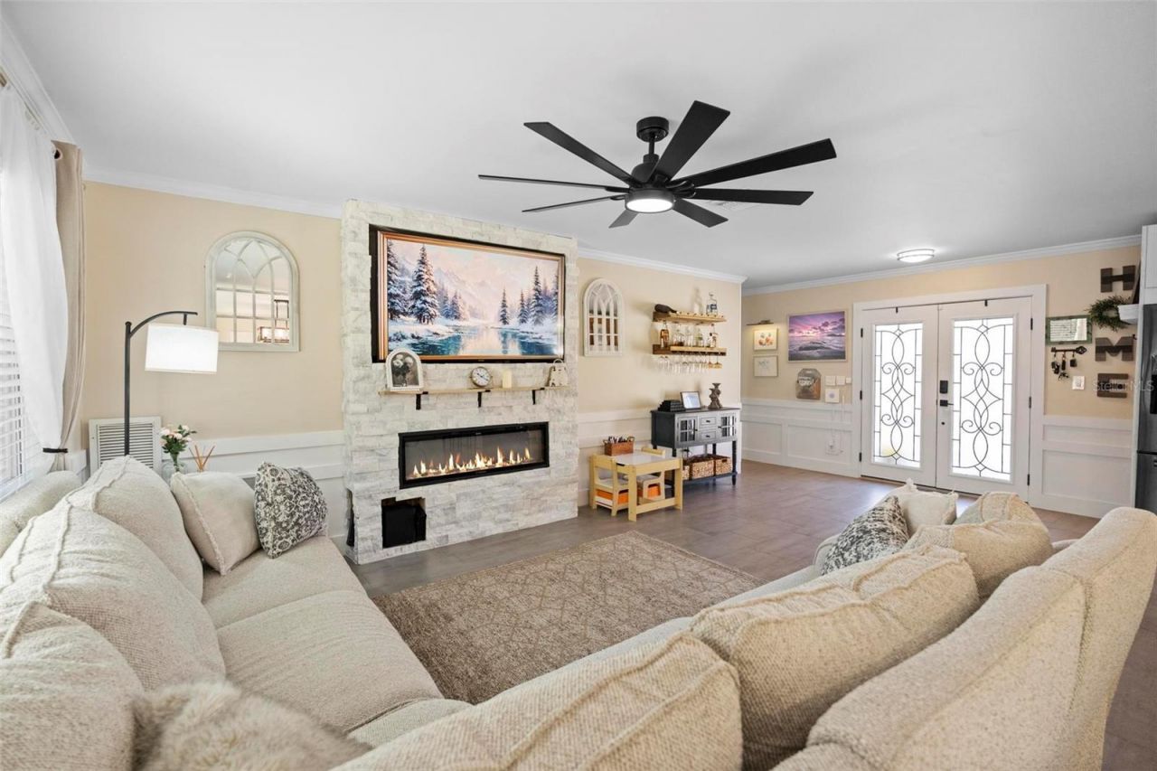 8412 Lopez Drive, Tampa, FL 33615 Photo