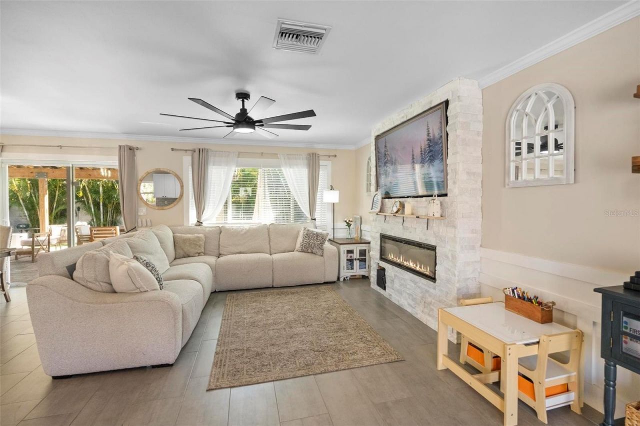 8412 Lopez Drive, Tampa, FL 33615 Photo