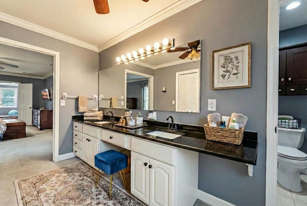 103 Endicott Street Photo 14