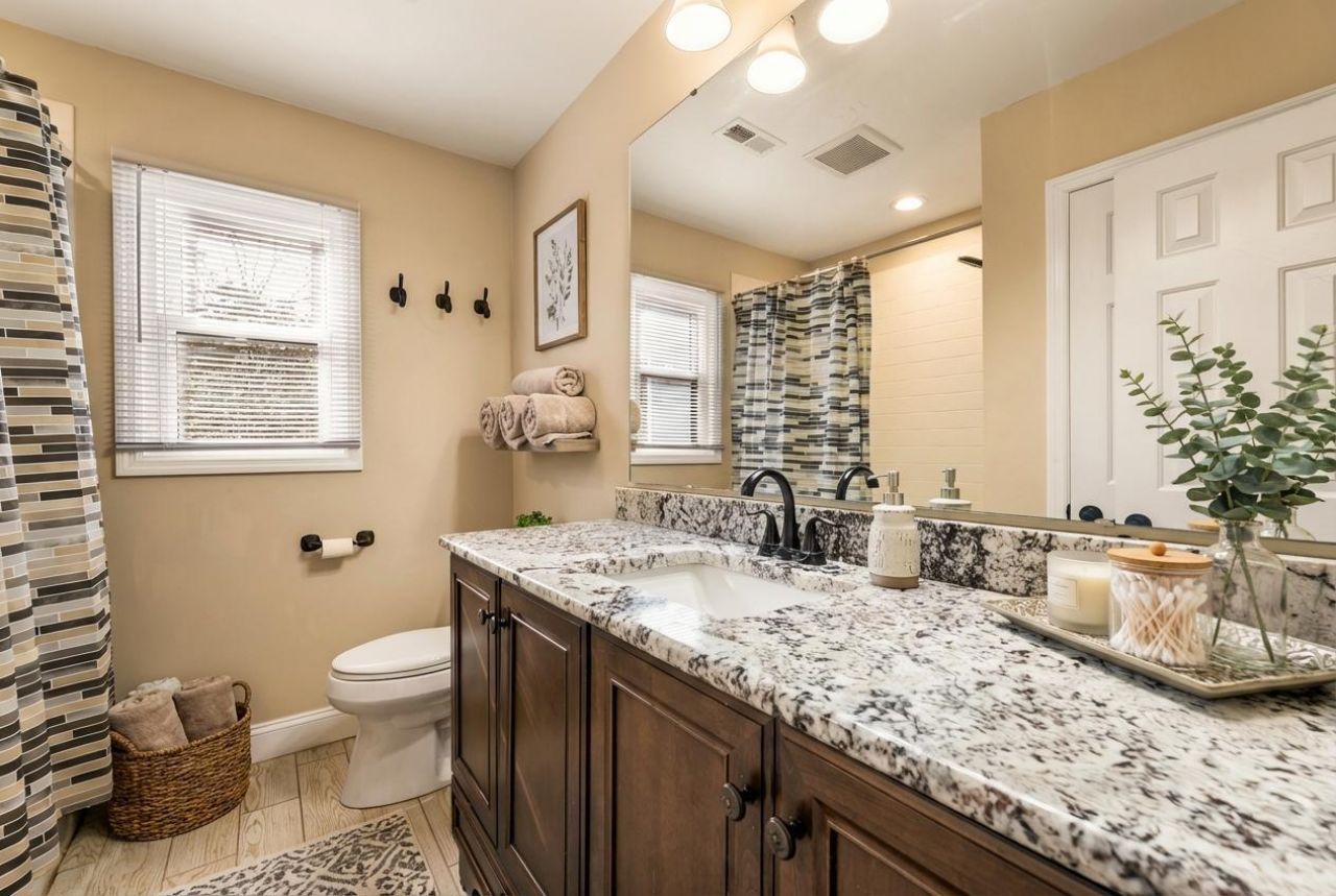 103 Endicott Street Photo 16