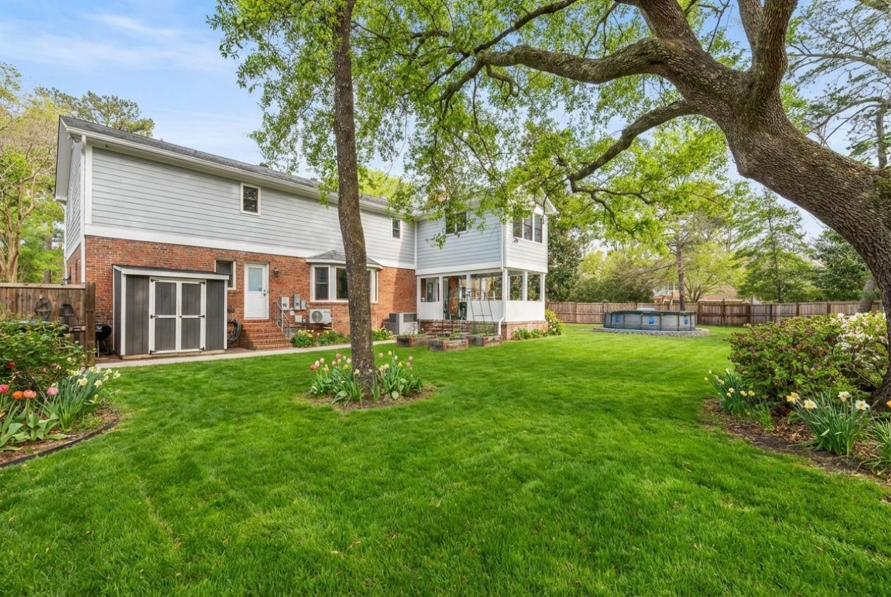 103 Endicott Street Photo 23