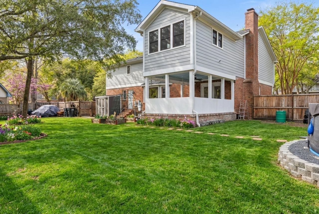 103 Endicott Street Photo 24