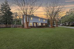 103 Endicott Street photo 4