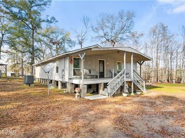 568 HOG ISLAND Road, Dry Prong, LA 71423