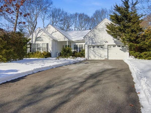5 Wood Hollow Drive , Westhampton, NY 11977