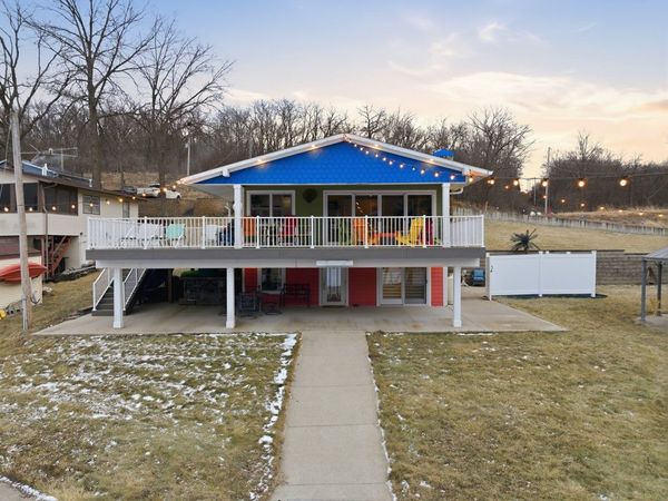 8314 Lakeshore Drive, Dexter, IA 50070