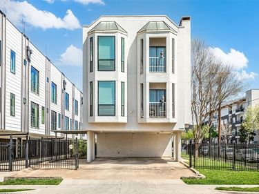 2002 N Fitzhugh Avenue, Unit 2, Dallas, TX 75204