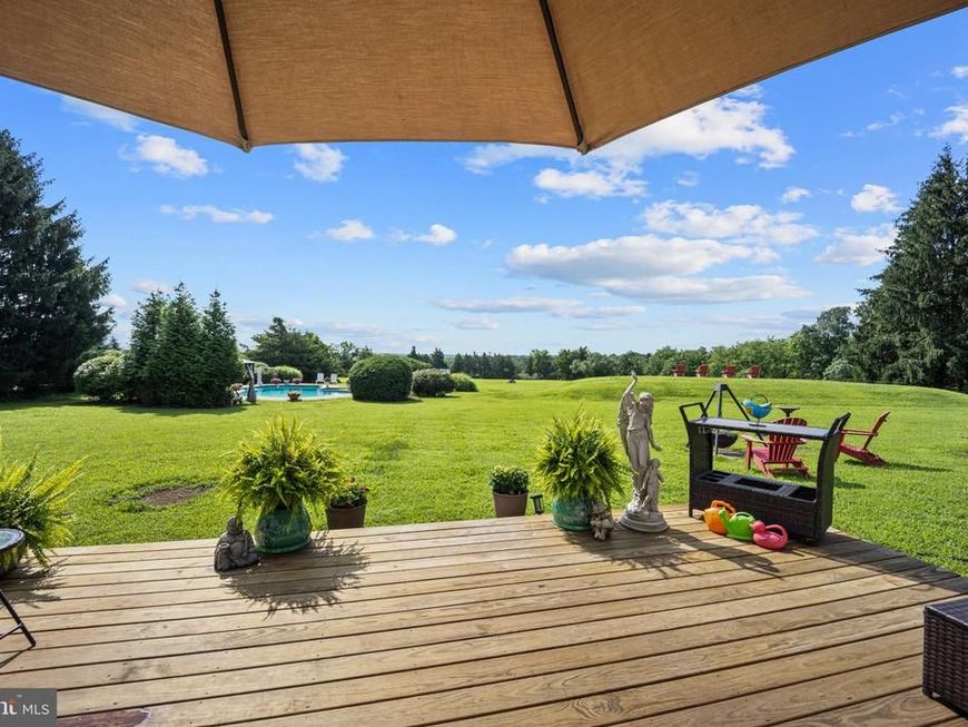 215 E Dark Hollow Road, Pipersville, PA 18947 Main Photo