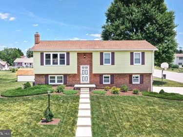 406 3RD, MCSHERRYSTOWN, PA 17344