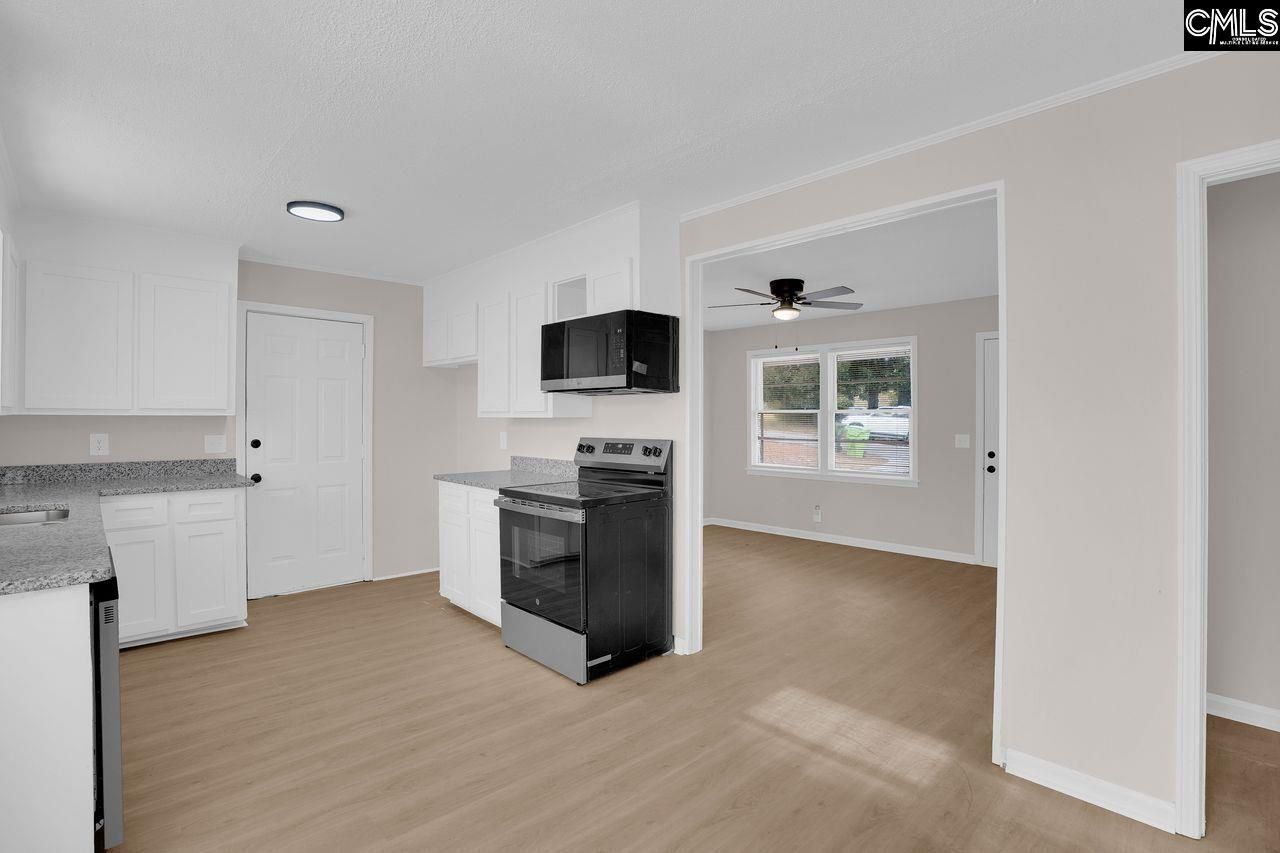 304 Stanford Street Photo 10