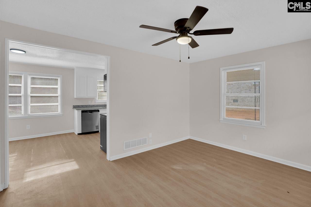 304 Stanford Street Photo 11