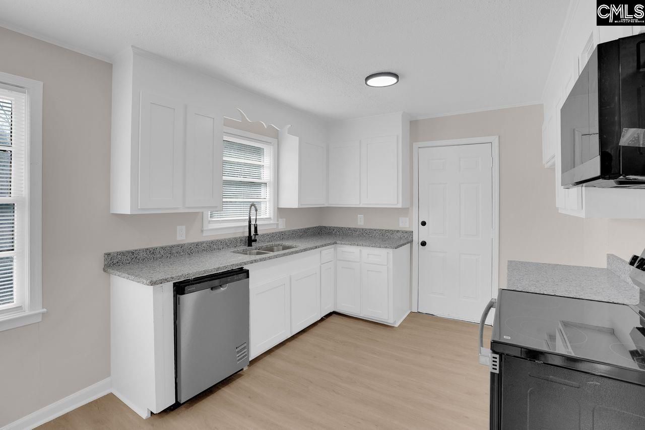 304 Stanford Street Photo 12