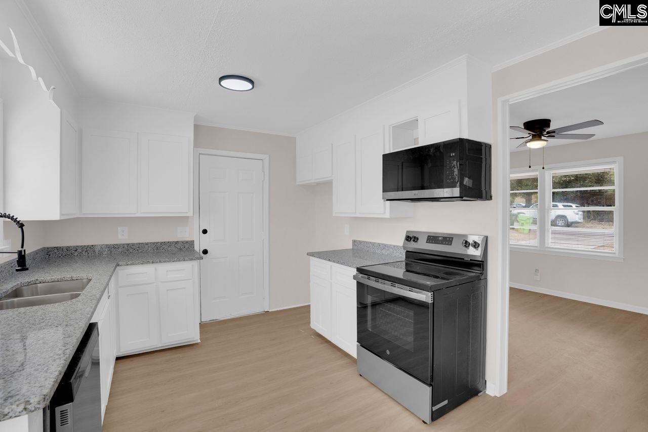 304 Stanford Street Photo 13