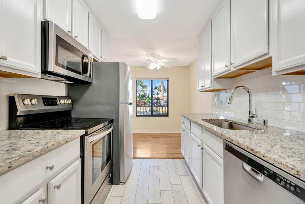 150 Pineview Road, Unit B2, Jupiter, FL 33469 Photo