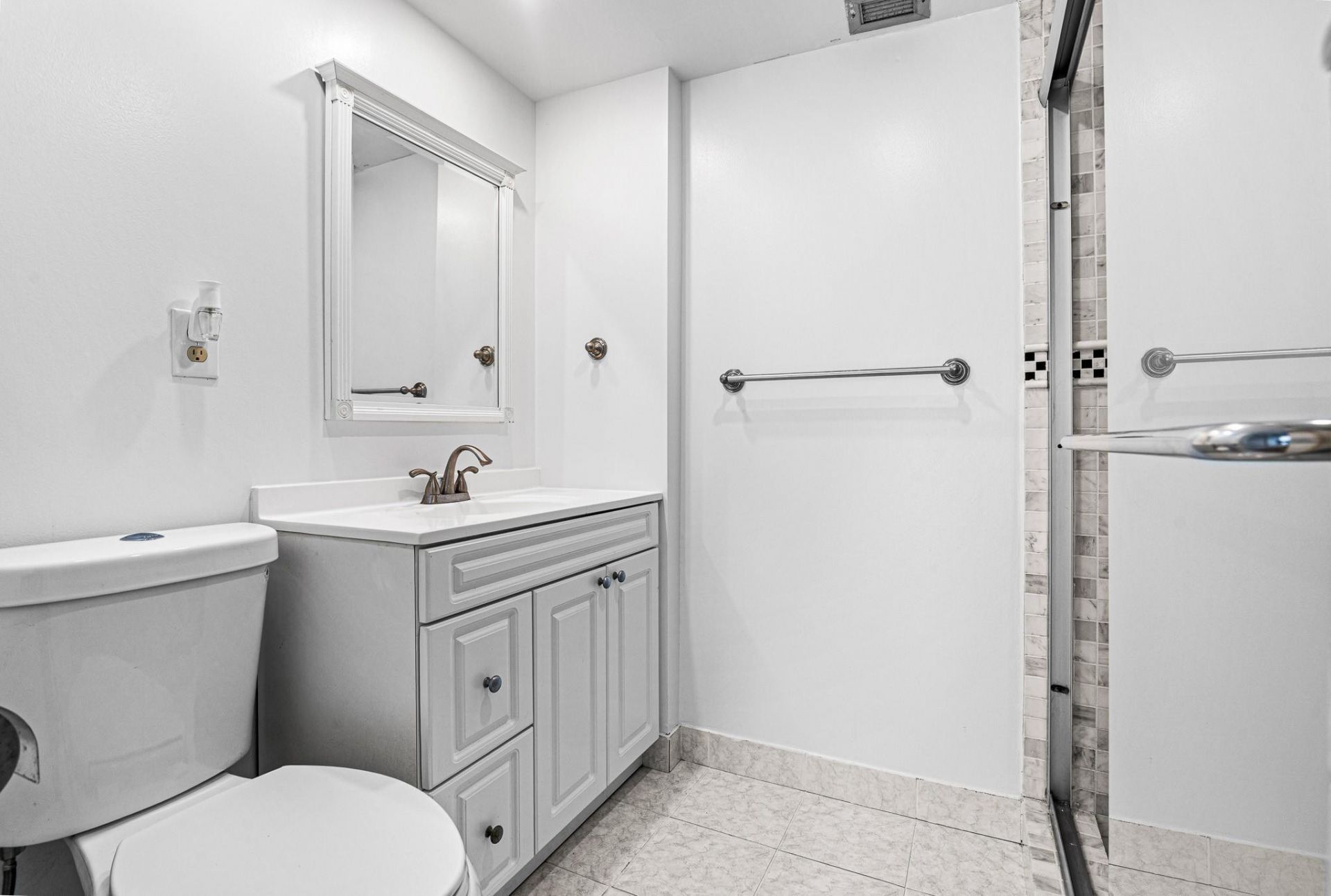 1967 S Ocean Boulevard, Unit 104, Lauderdale by the Sea, FL 33062 Photo