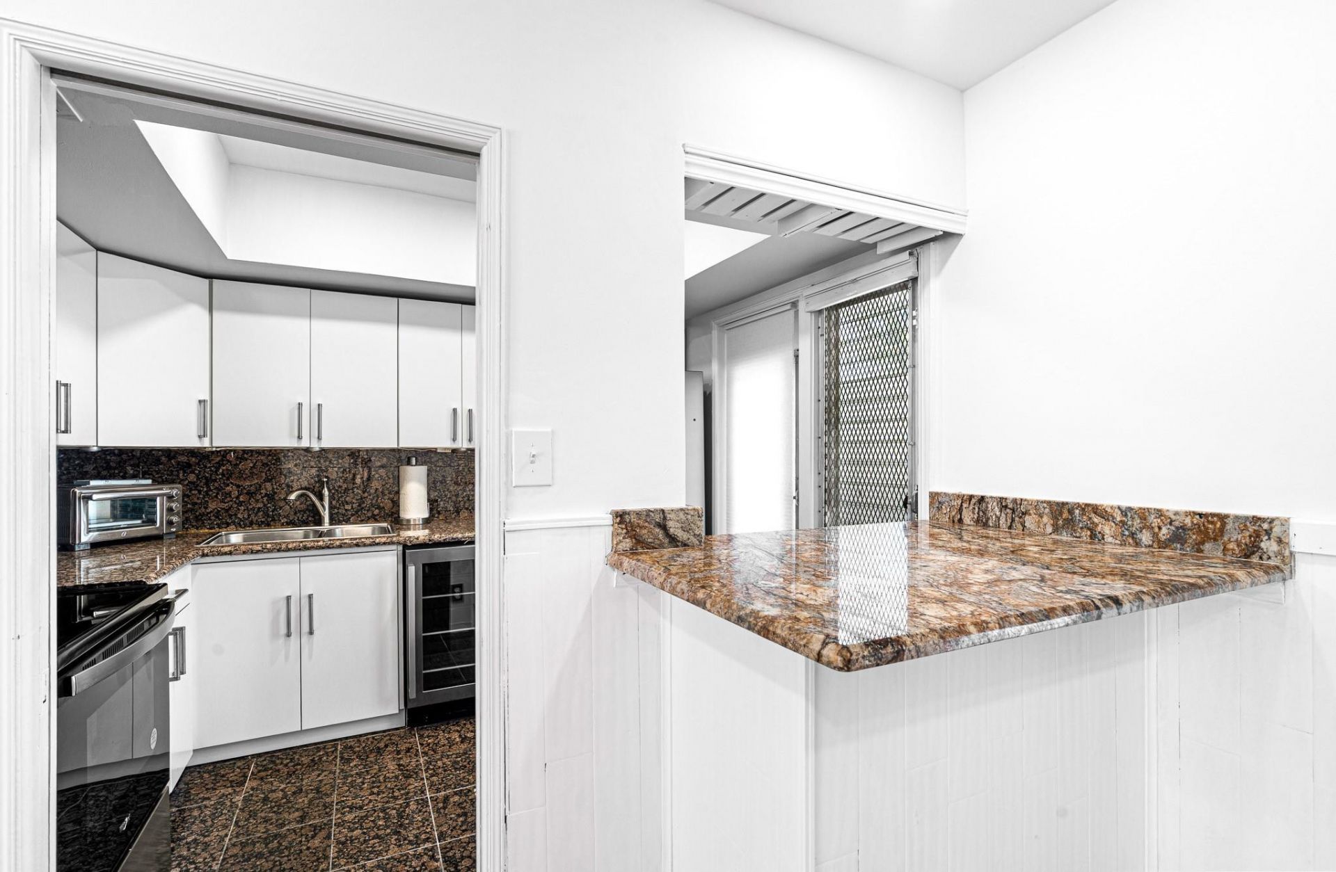 1967 S Ocean Boulevard, Unit 104, Lauderdale by the Sea, FL 33062 Photo