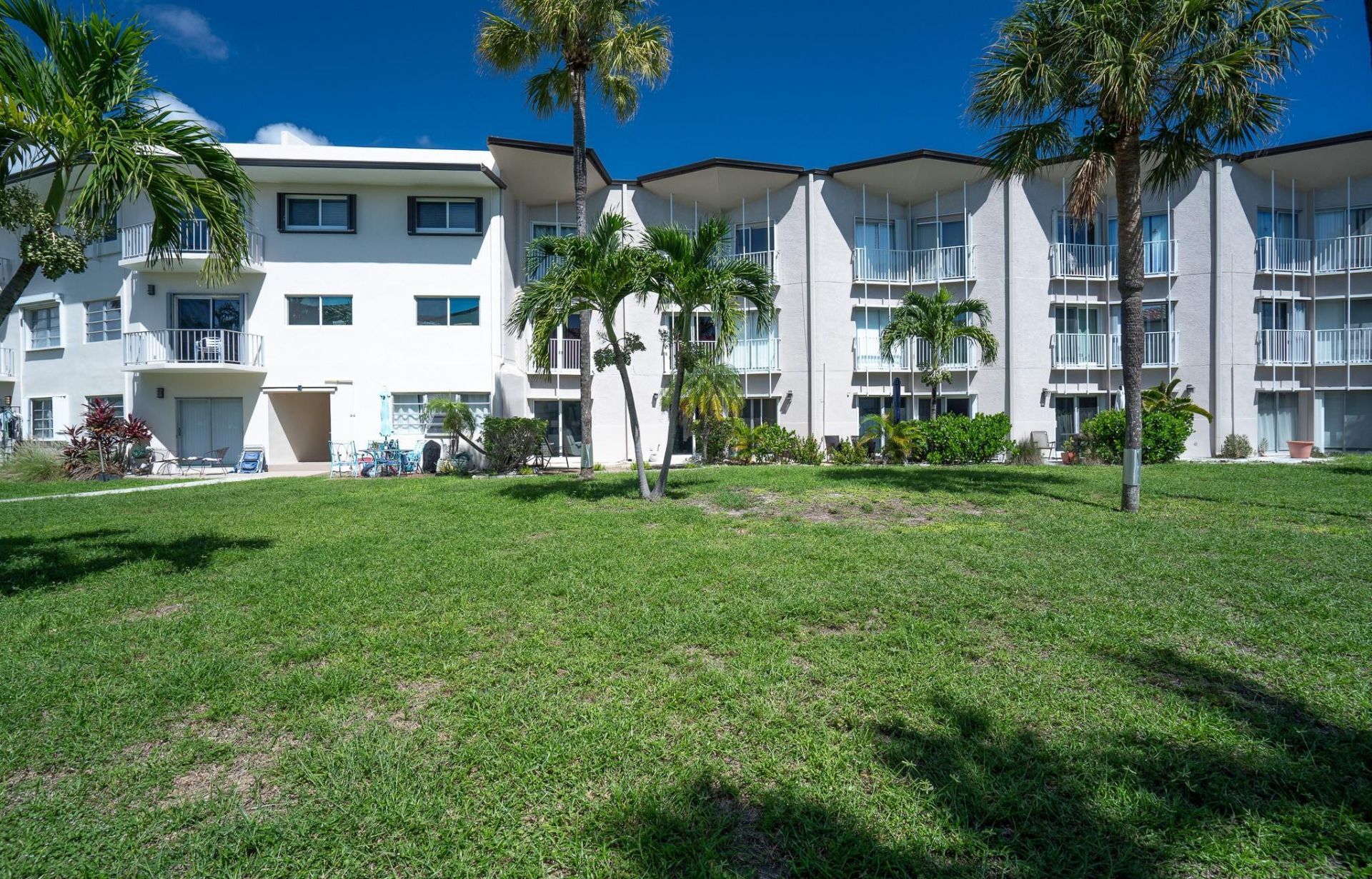 1967 S Ocean Boulevard, Unit 104, Lauderdale by the Sea, FL 33062 Photo