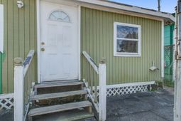 2055 Beech Avenue photo 4